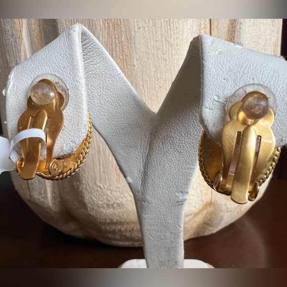 Julie Vos Verona Clip earrings - NWT! Gorgeous Bordeaux color! - Picture 6 of 11